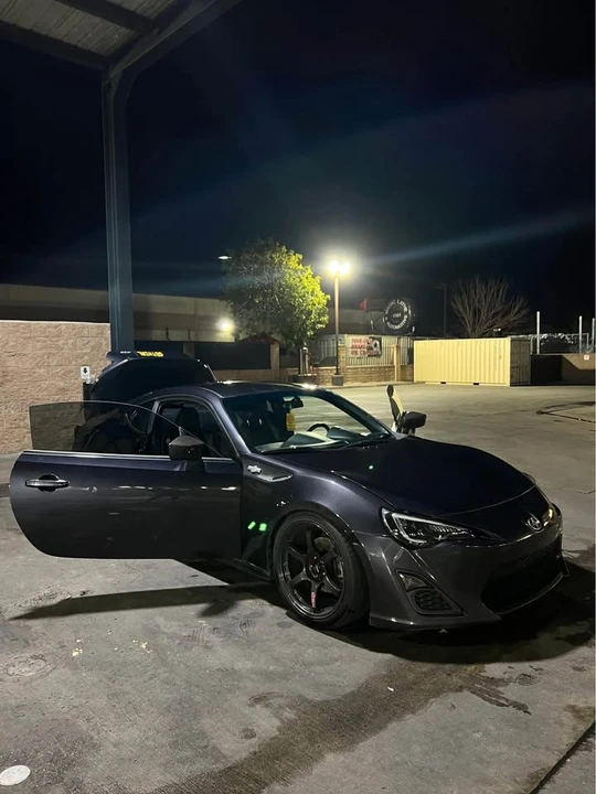 2014 Scion FR-S - Image 2 of 8