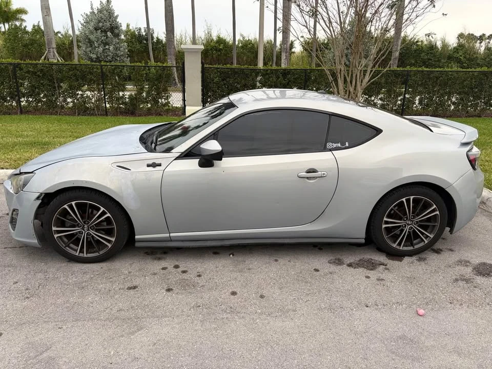 2013 Scion FR-S - Image 2 of 7