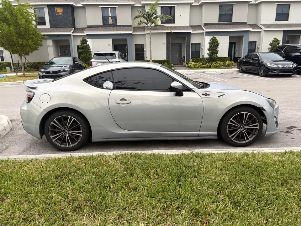 2013 Scion FR-S - Image 4 of 7