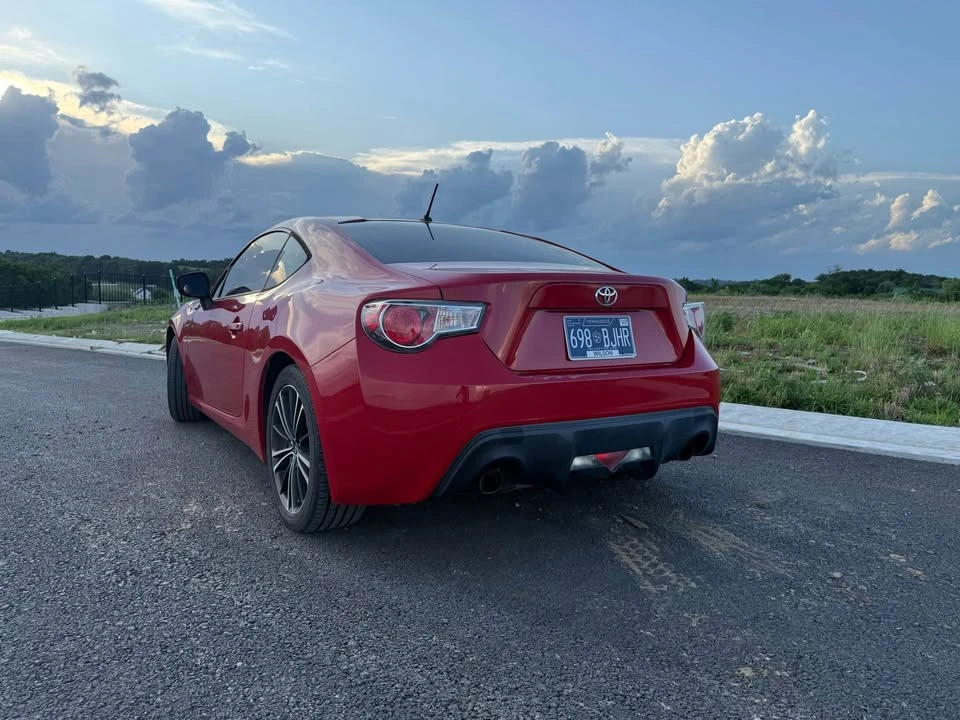 2013 Scion FR-S - Image 2 of 10