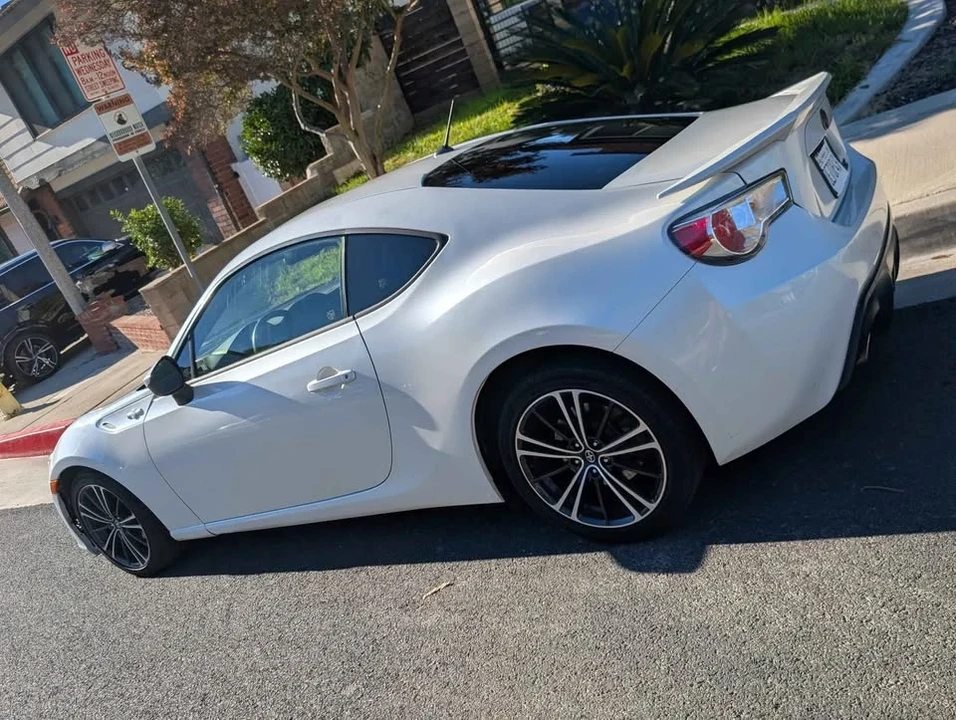 2013 Scion FR-S - Image 6 of 11
