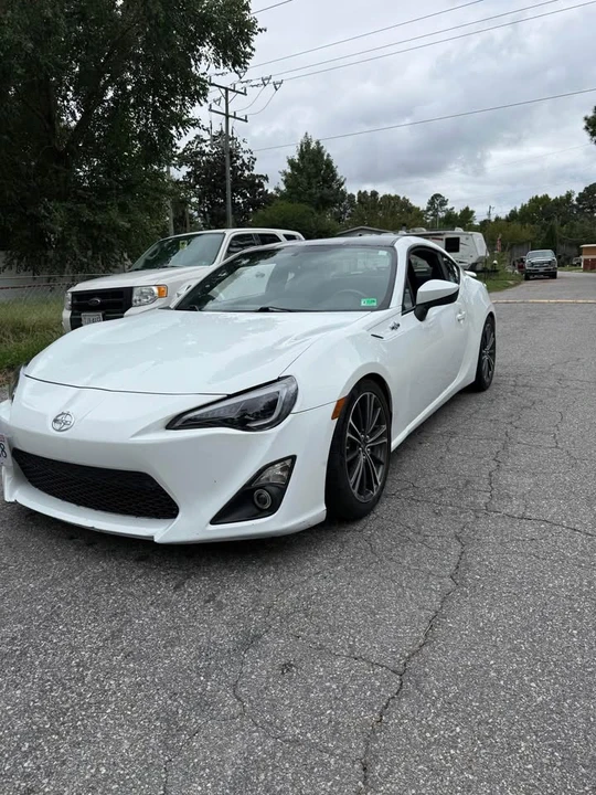 2015 Scion FR-S - Image 5 of 9