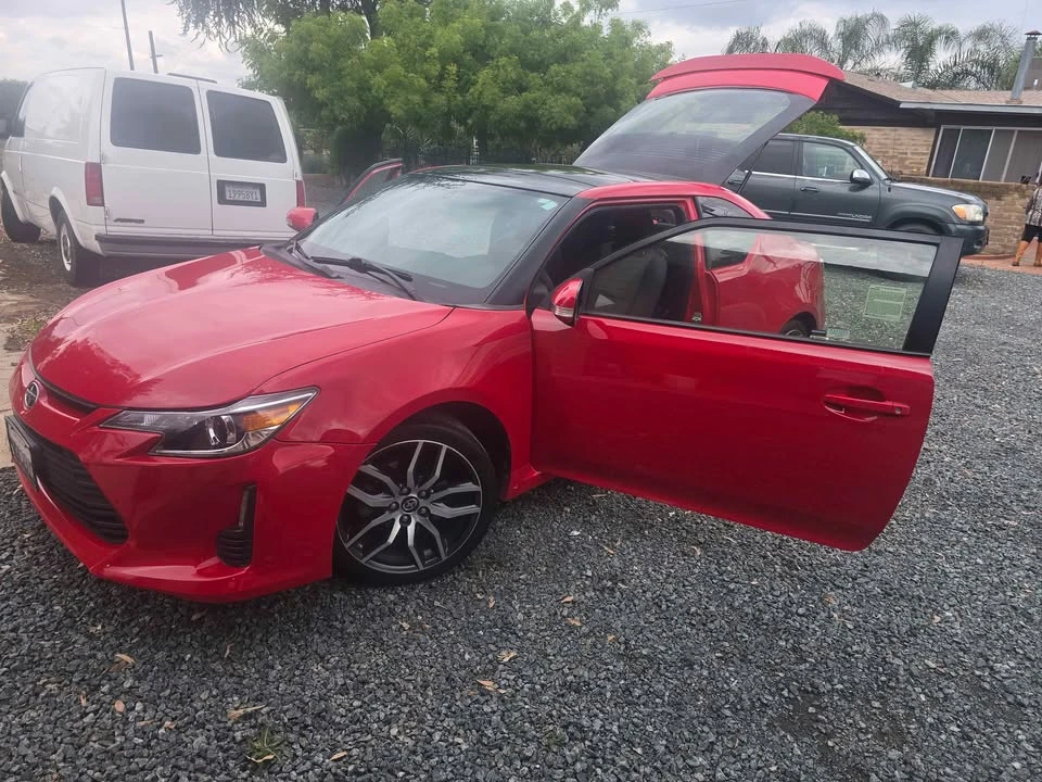2014 Scion tC - Image 2 of 5