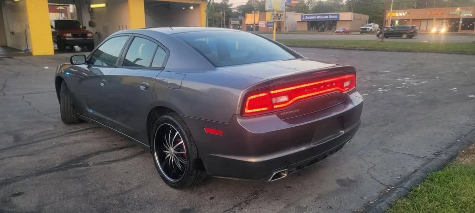 2011 Dodge Charger 7th Gen - Image 2 of 8