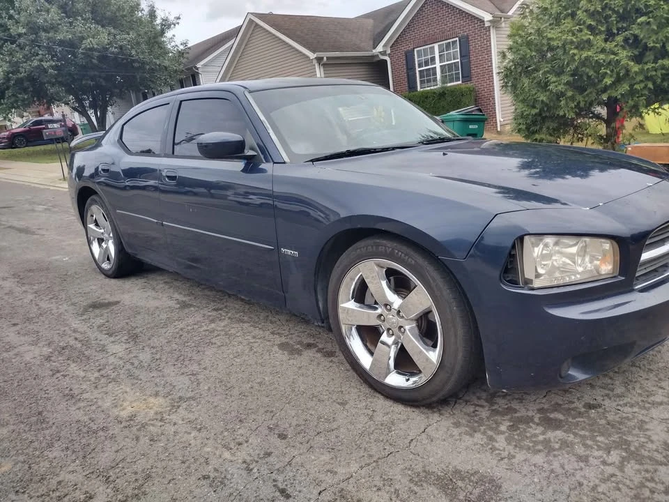 2005 Dodge Charger 6th Gen - Image 5 of 10