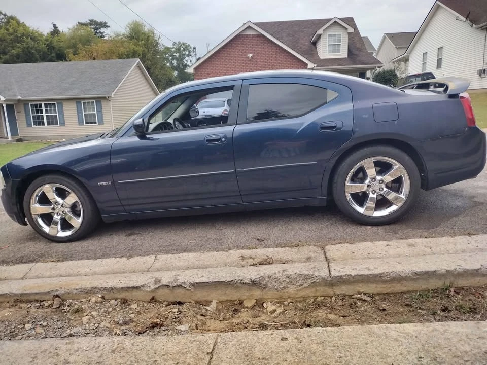 2005 Dodge Charger 6th Gen - Image 7 of 10