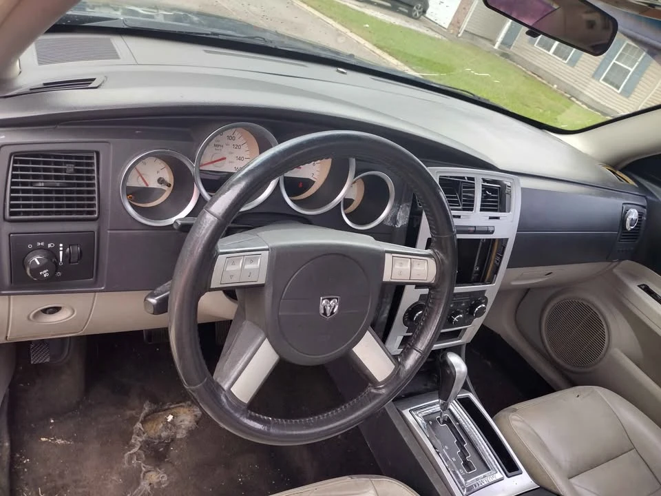 2005 Dodge Charger 6th Gen - Image 8 of 10