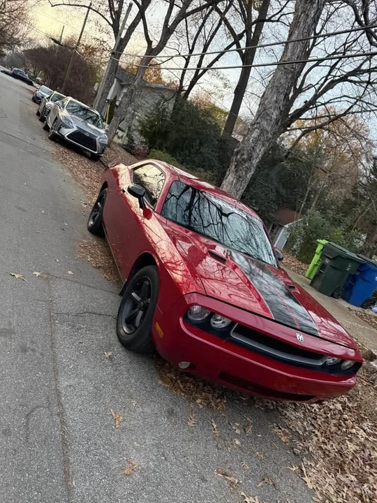 2010 Dodge Challenger 3rd Gen - Image 3 of 4