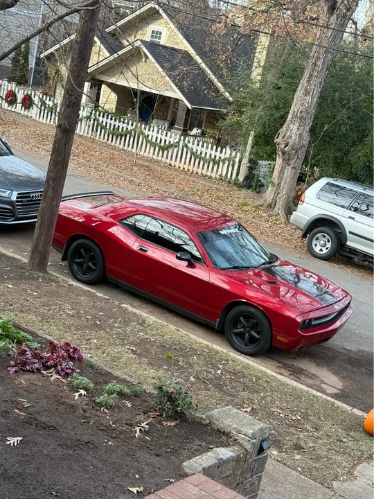 2010 Dodge Challenger 3rd Gen - Image 4 of 4