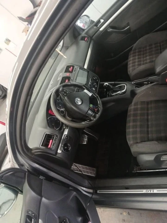 2009 Volkswagen GTI Mk5 - Image 4 of 4