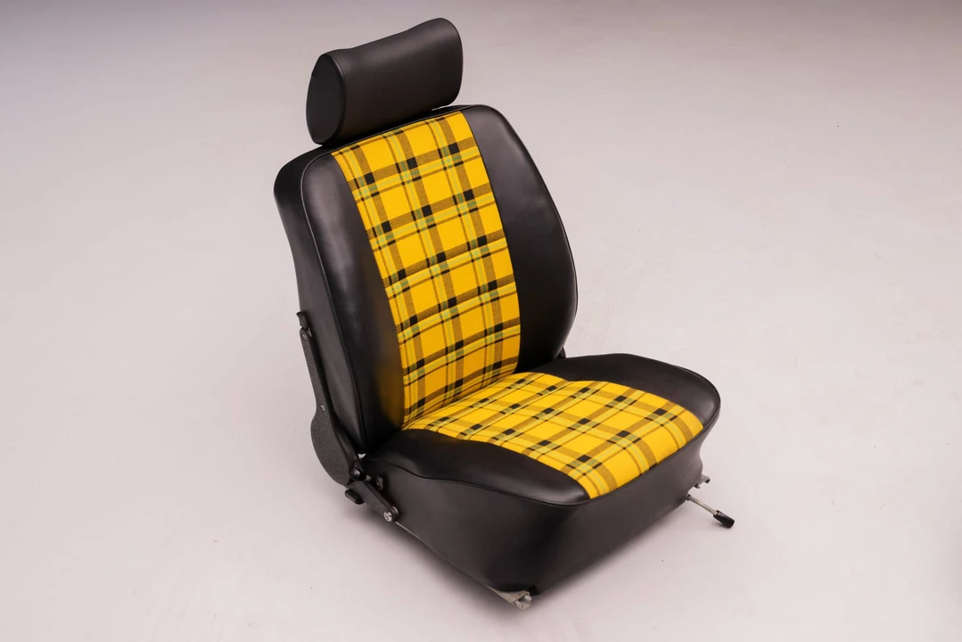 Parts & Memorabilia Seats & Interior - Image 5 of 31