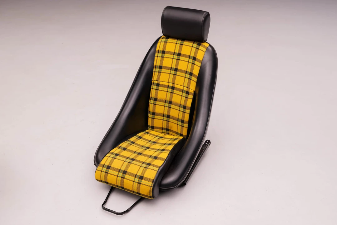 Parts & Memorabilia Seats & Interior - Image 6 of 31