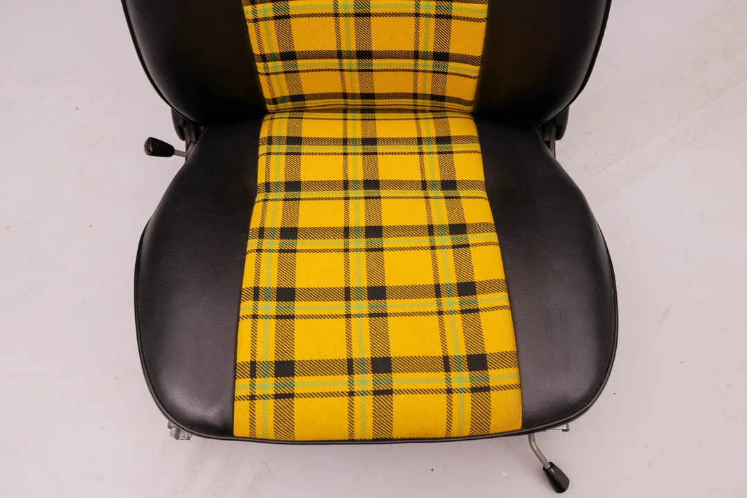 Parts & Memorabilia Seats & Interior - Image 10 of 31