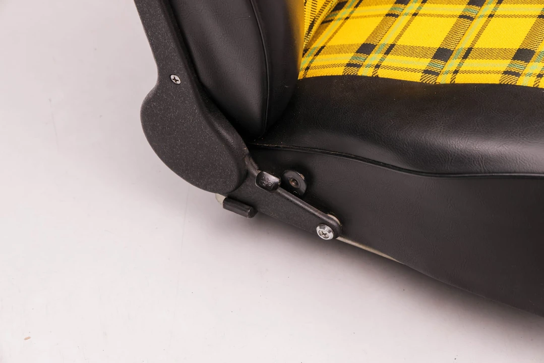 Parts & Memorabilia Seats & Interior - Image 12 of 31