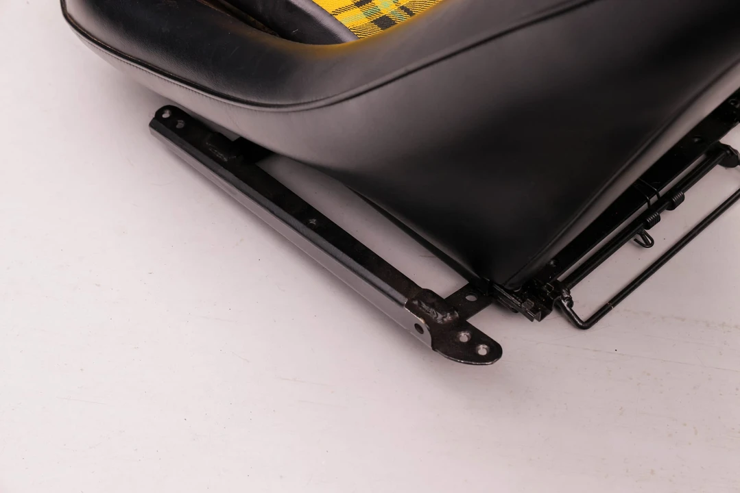 Parts & Memorabilia Seats & Interior - Image 18 of 31