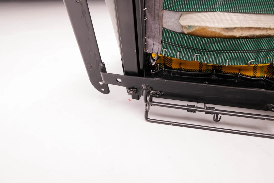 Parts & Memorabilia Seats & Interior - Image 31 of 31