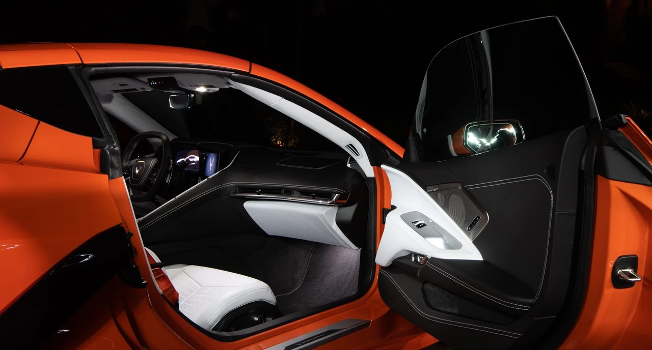 2020 Chevrolet Corvette C8 - Image 7 of 17