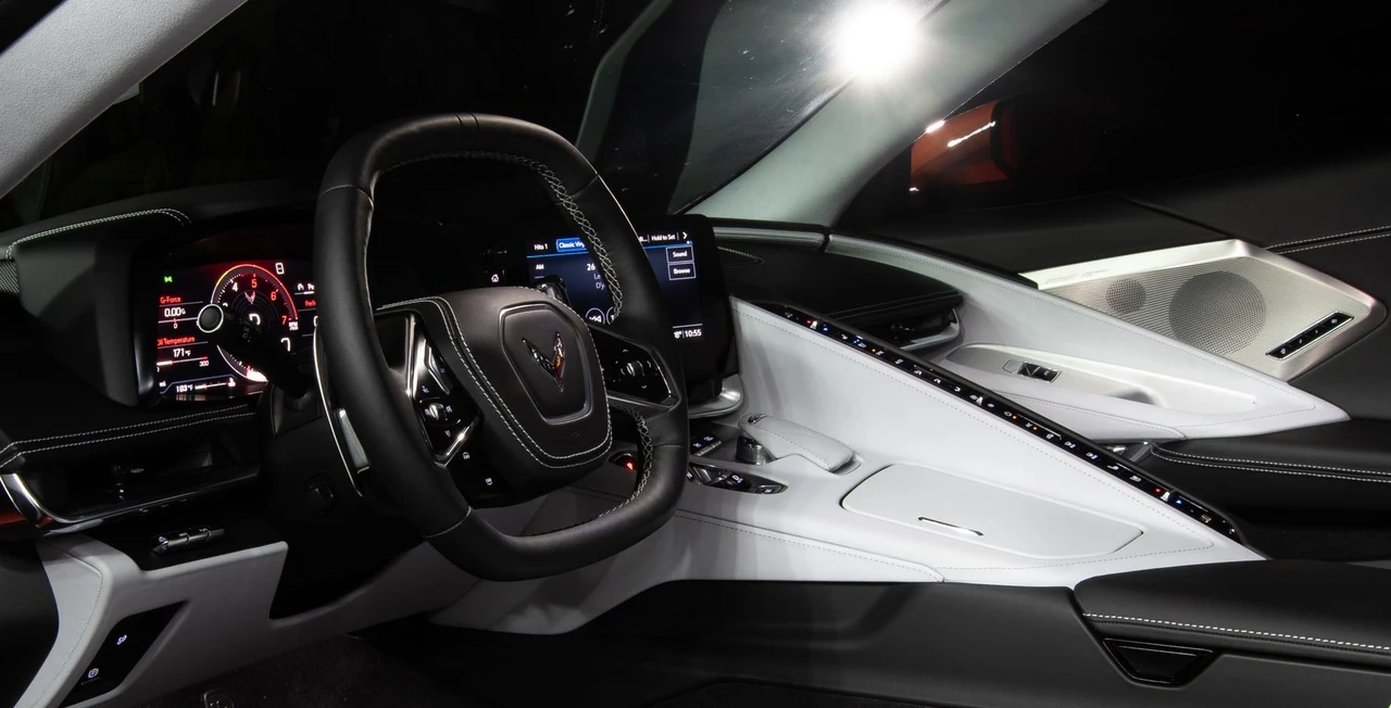 2020 Chevrolet Corvette C8 - Image 2 of 17