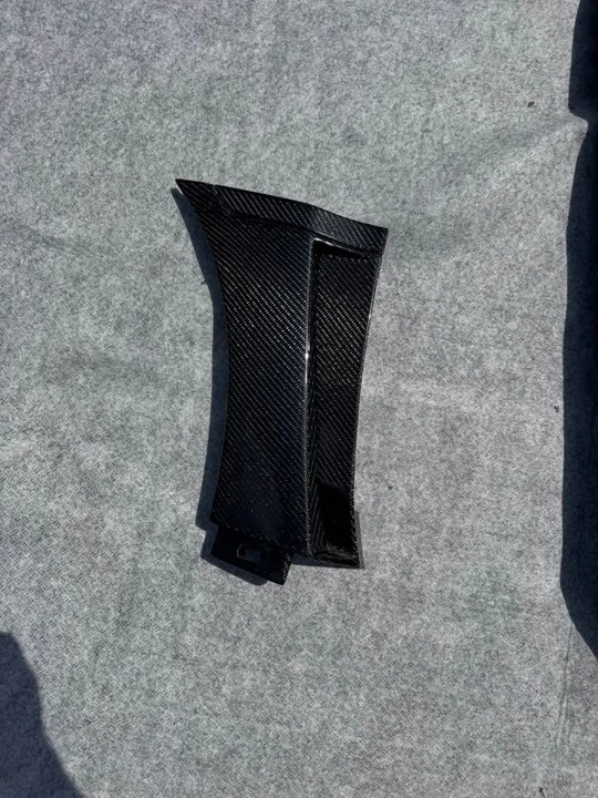 2015 Parts & Memorabilia Bodywork - Image 4 of 6