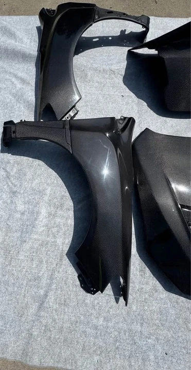 2015 Parts & Memorabilia Bodywork - Image 6 of 6