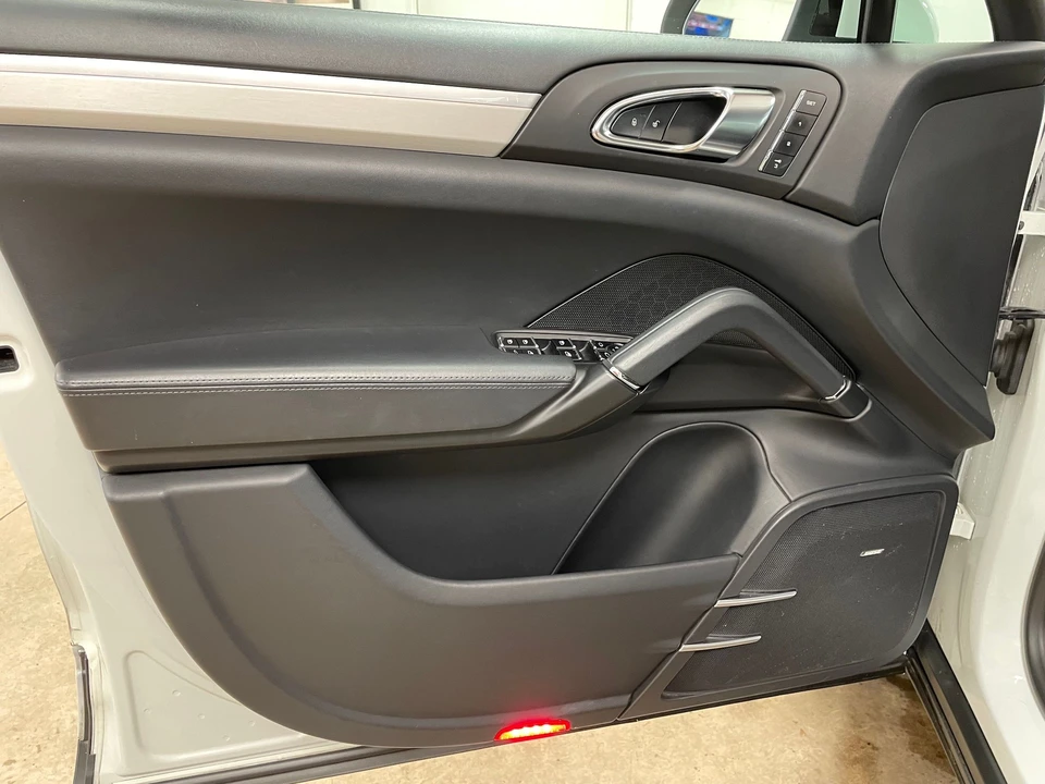 2014 Porsche 958 Cayenne Turbo - Image 4 of 31
