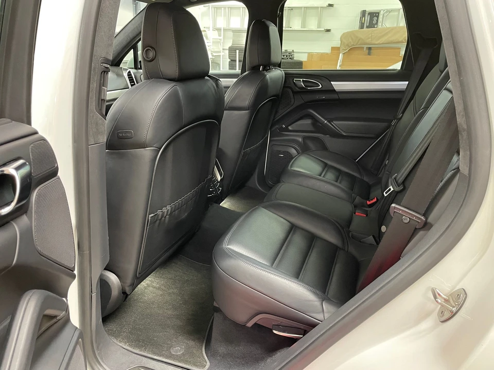 2014 Porsche 958 Cayenne Turbo - Image 5 of 31