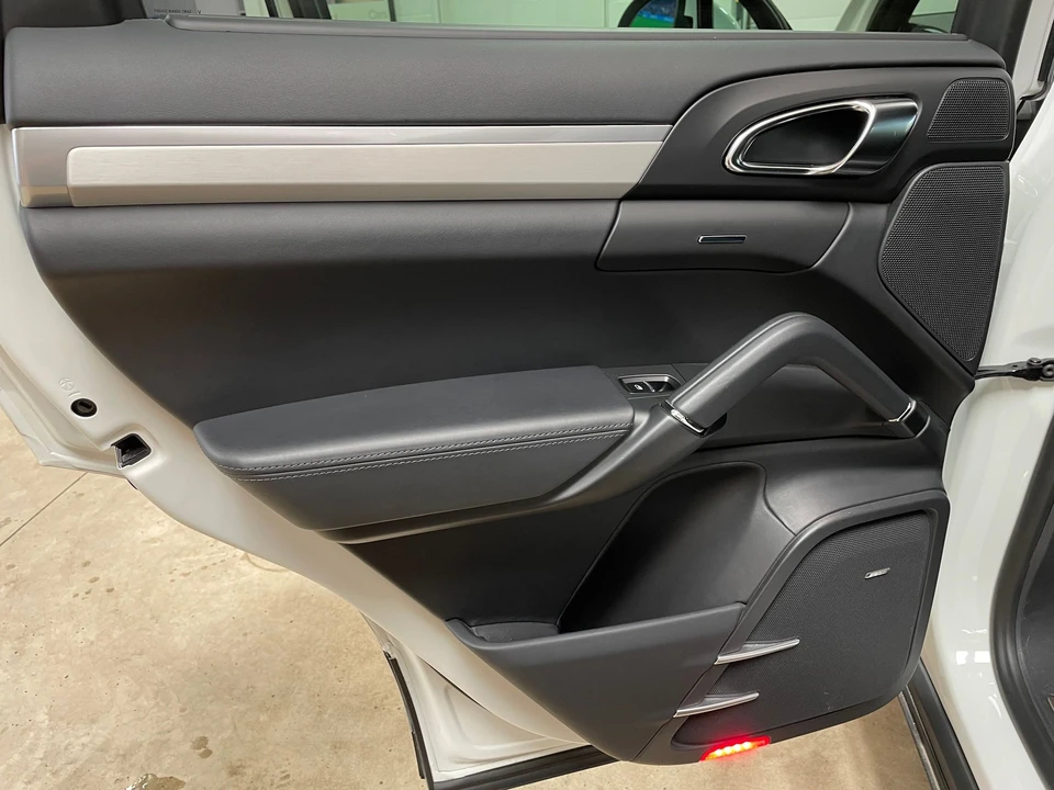 2014 Porsche 958 Cayenne Turbo - Image 6 of 31