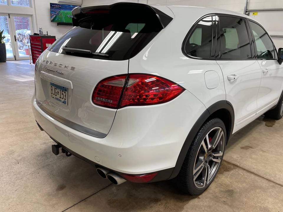 2014 Porsche 958 Cayenne Turbo - Image 16 of 31