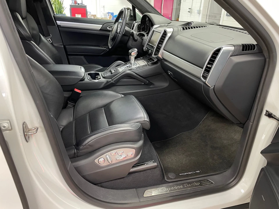2014 Porsche 958 Cayenne Turbo - Image 21 of 31