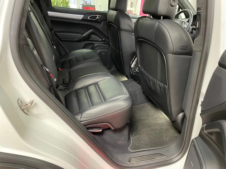 2014 Porsche 958 Cayenne Turbo - Image 23 of 31
