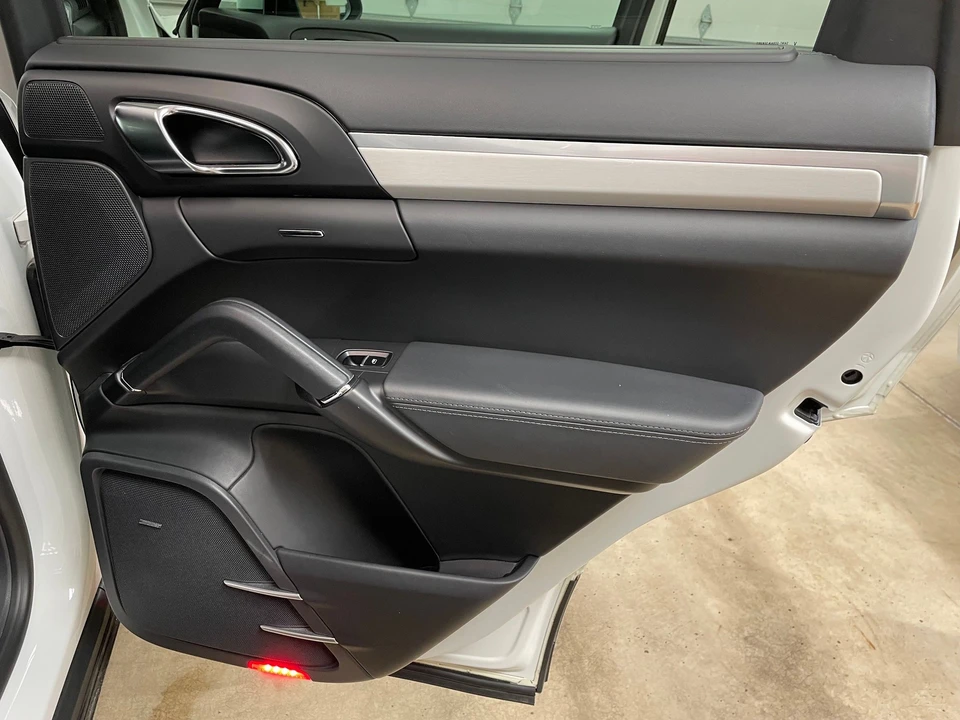 2014 Porsche 958 Cayenne Turbo - Image 24 of 31