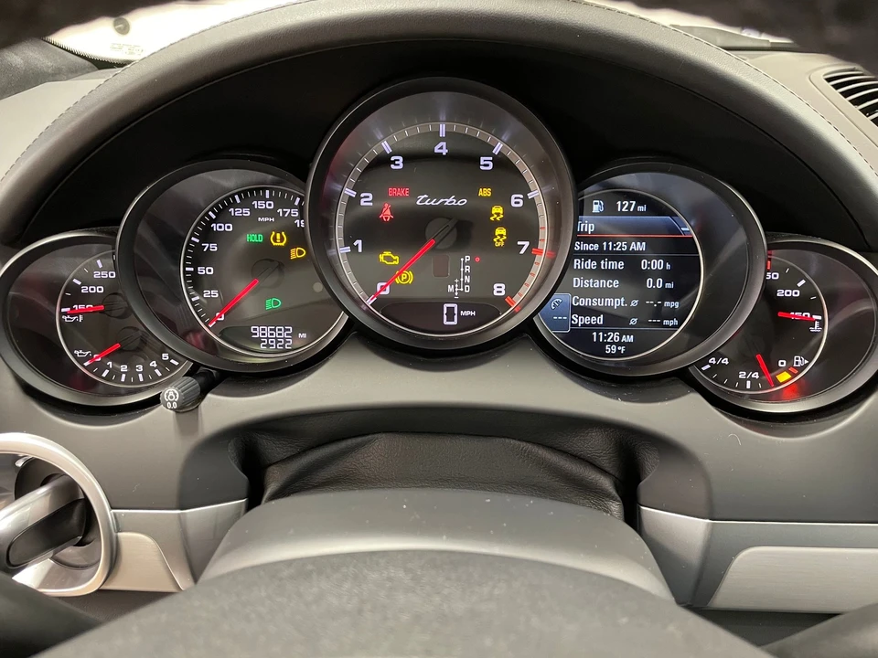2014 Porsche 958 Cayenne Turbo - Image 25 of 31