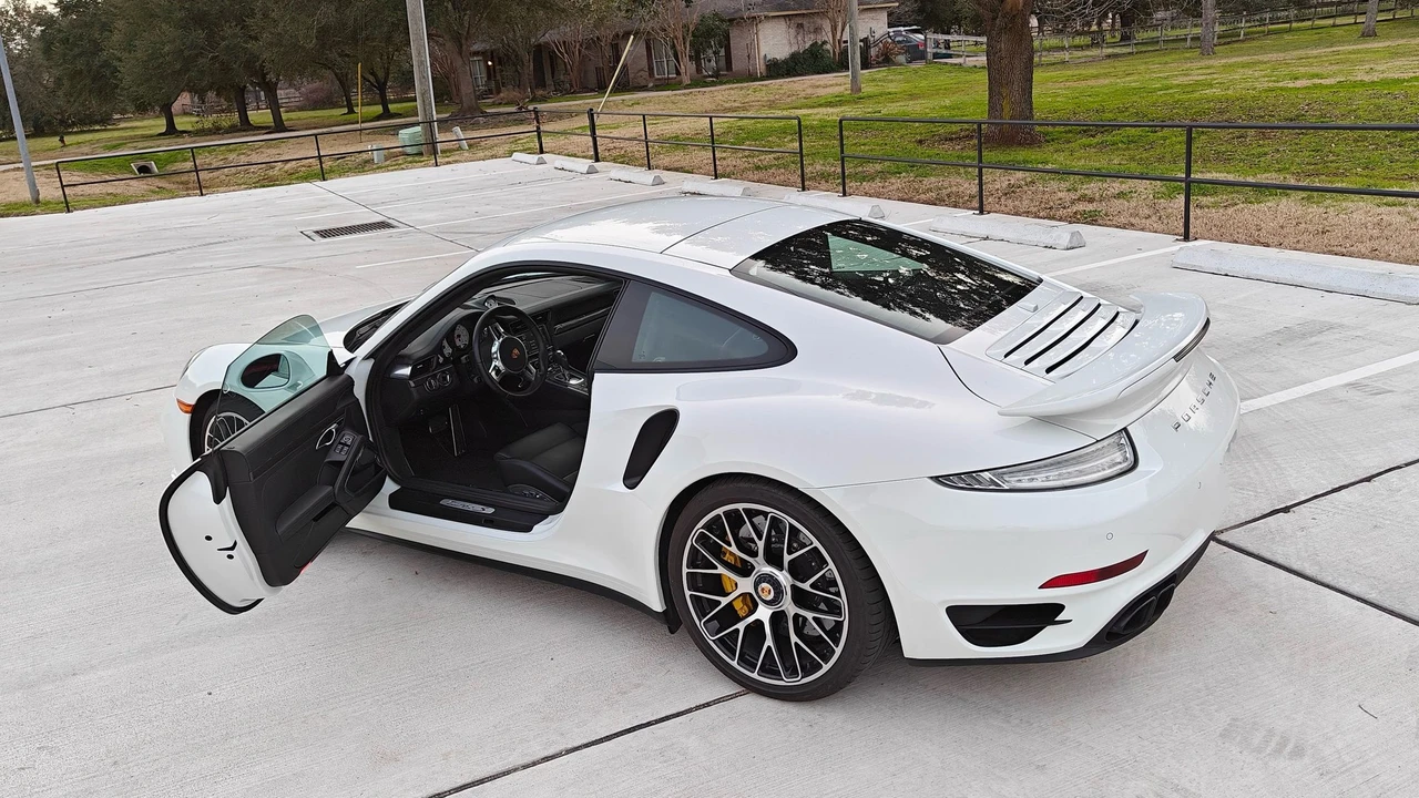 2014 Porsche 991 Turbo S - Image 5 of 25