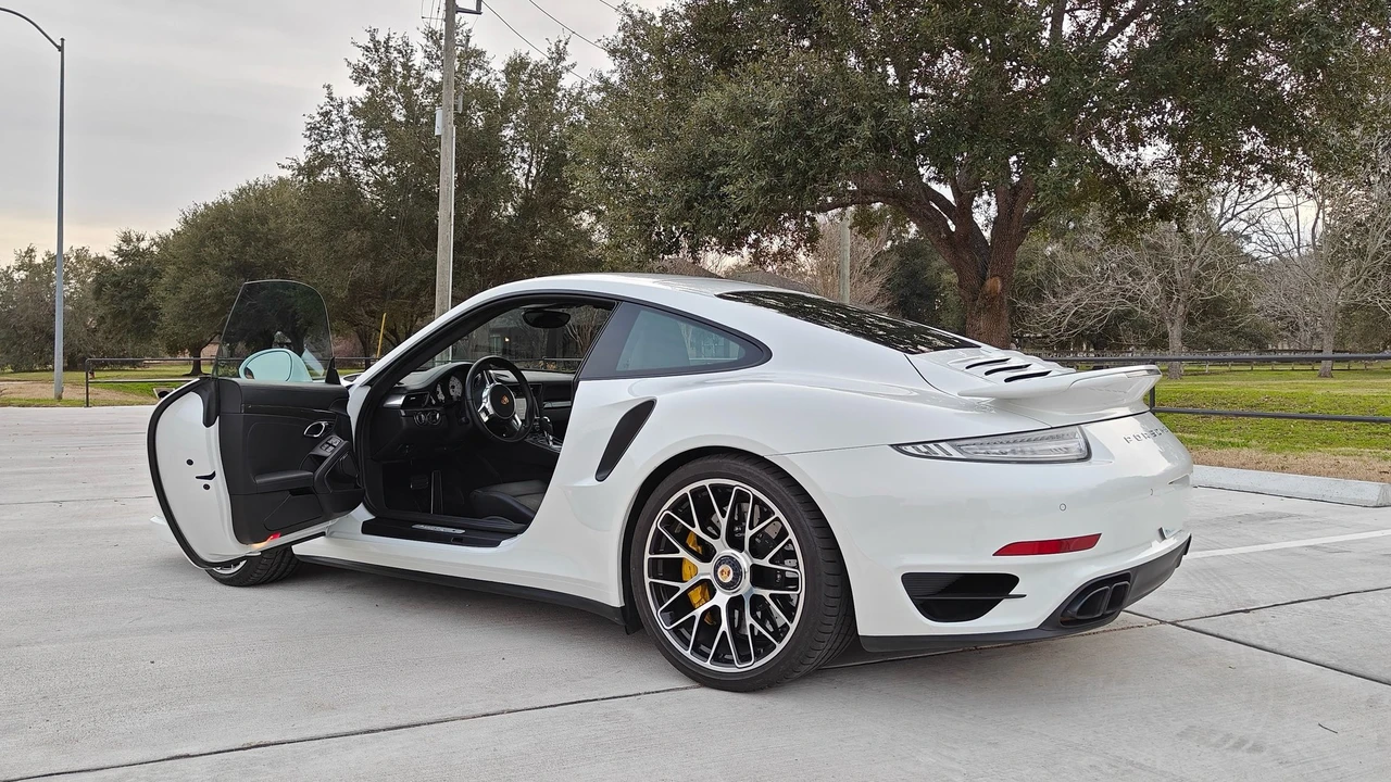 2014 Porsche 991 Turbo S - Image 4 of 25