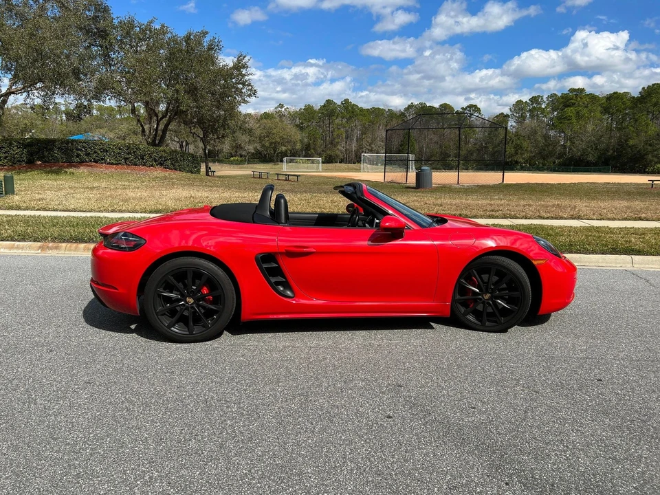 2017 Porsche 718 Boxster S - Image 7 of 9