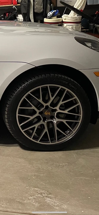 2021 Porsche Macan S - Image 13 of 18