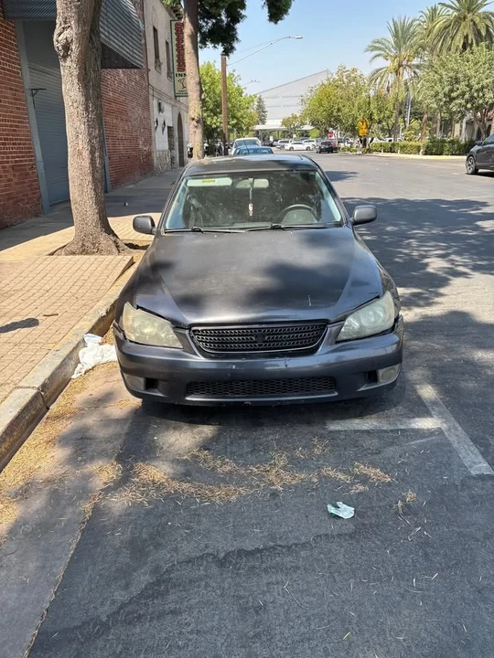 2004 Lexus IS 1st Gen - Image 2 of 10