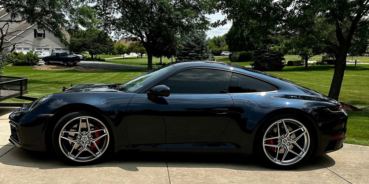 2020 Porsche 911 - Image 2 of 5