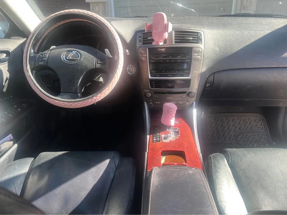 2007 Lexus IS 2nd Gen - Image 2 of 4