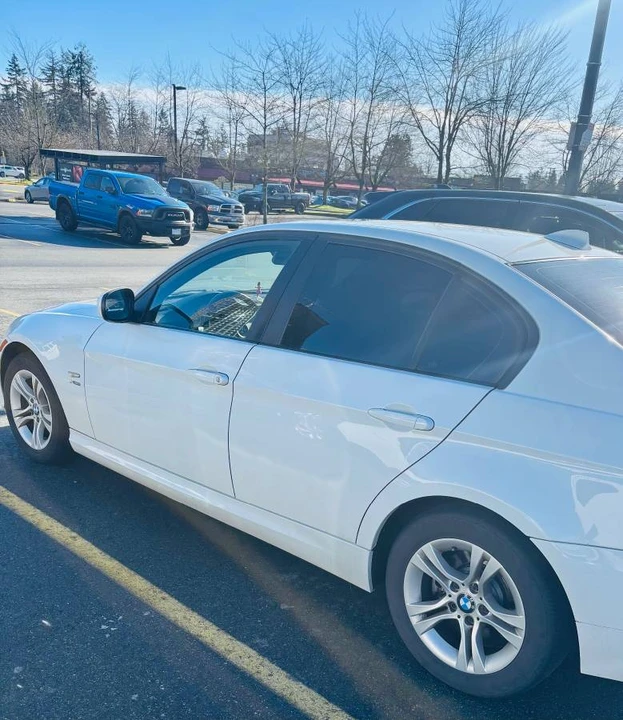 2011 BMW E90 3 Series Sedan - Image 3 of 6
