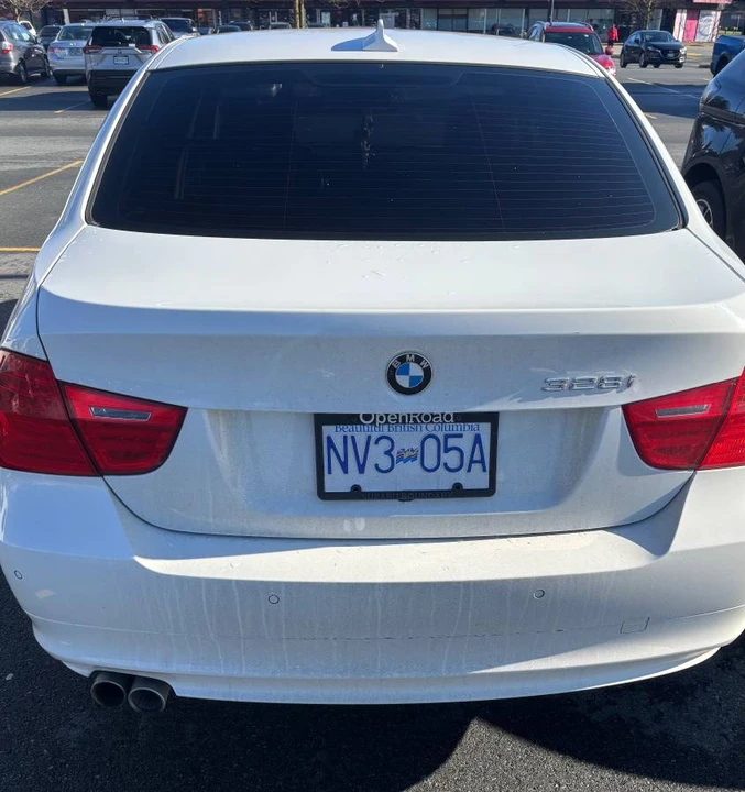 2011 BMW E90 3 Series Sedan - Image 4 of 6