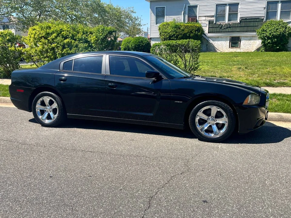 2014 Dodge Charger 7th Gen - Image 3 of 10