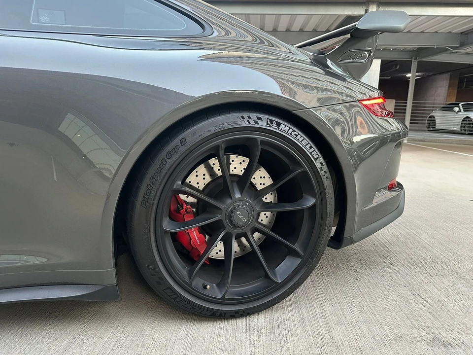 2018 Porsche 991 GT3 - Image 17 of 23
