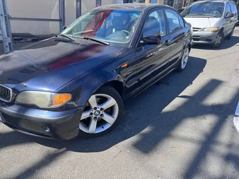 2005 BMW 325i
