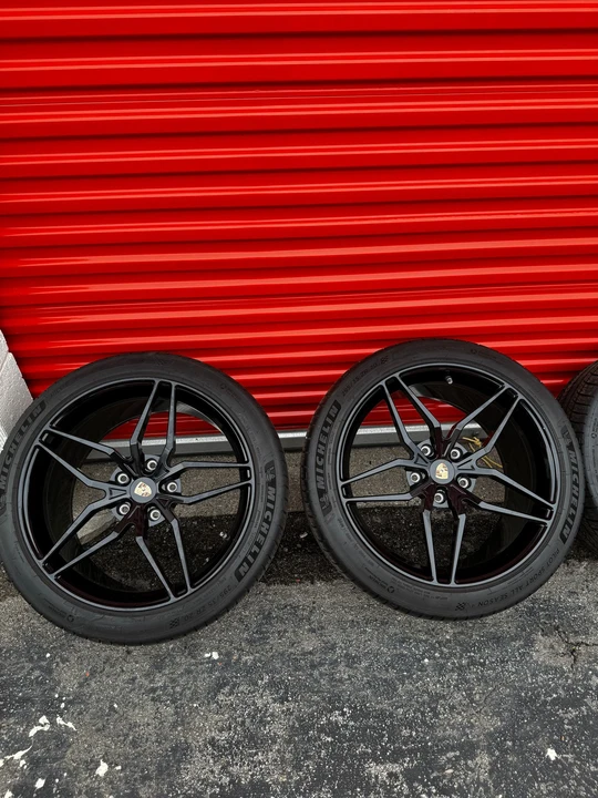 2023 Parts & Memorabilia Other Wheels - Image 2 of 18