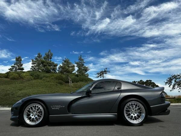 Dodge Viper 2nd Gen - Image 2 of 2
