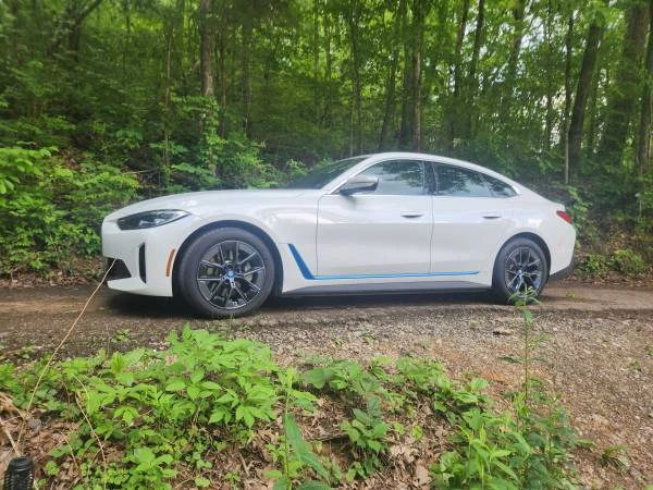 2022 BMW G26 i4 - Image 2 of 9