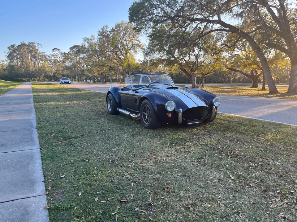 Shelby Cobra Replica - Image 9 of 31