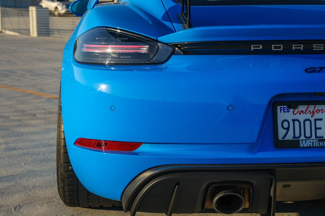 2022 Porsche 718 Cayman GT4 - Image 9 of 31