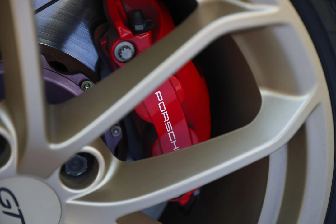 2022 Porsche 718 Cayman GT4 - Image 17 of 31
